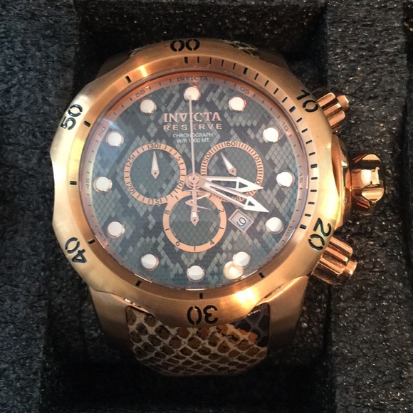 Men’s INVICTA watches with storage case - Picture 5 of 8